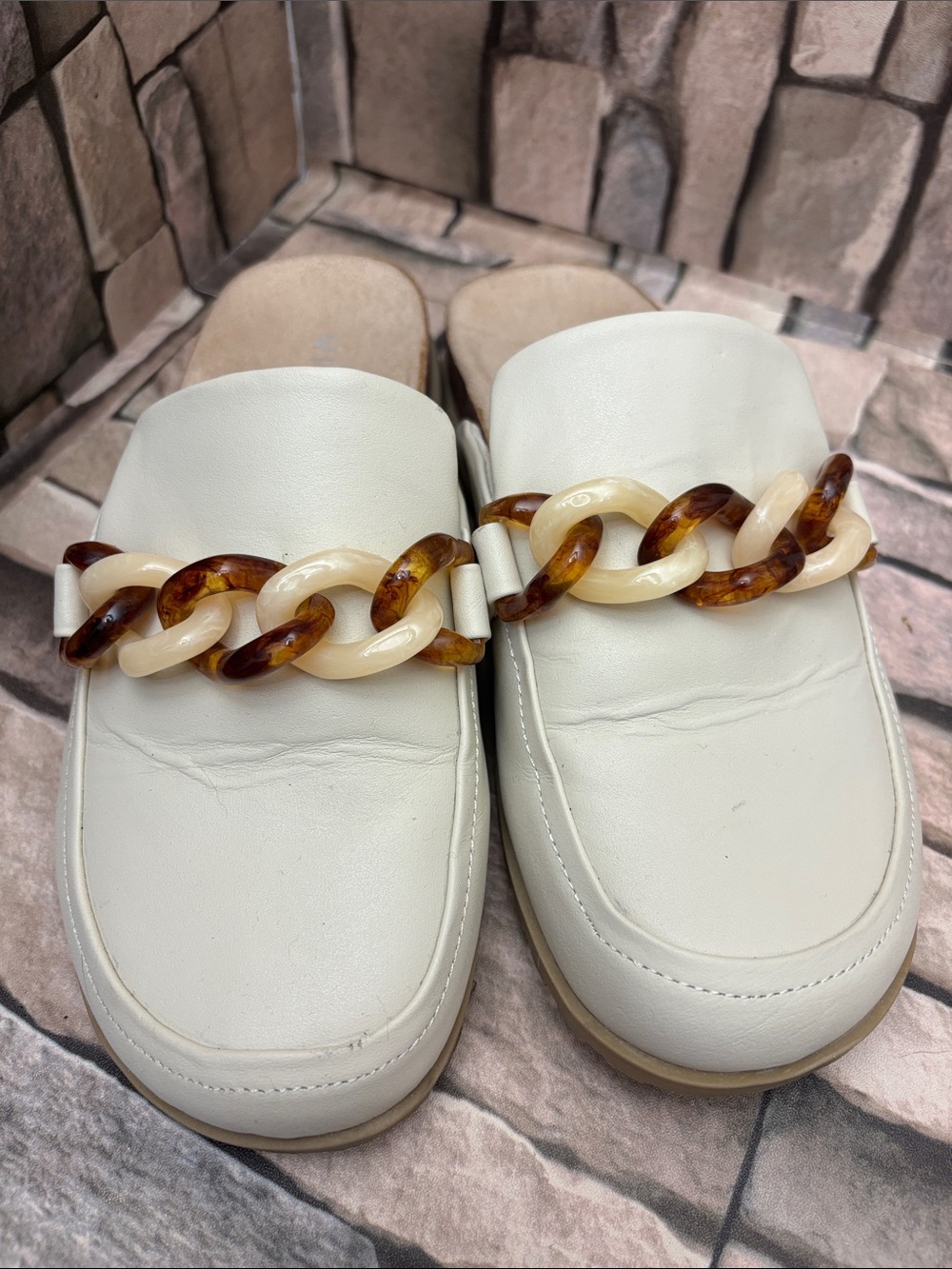 Women’s cream leather Vionic Georgie slip-on mules Sz 6.5